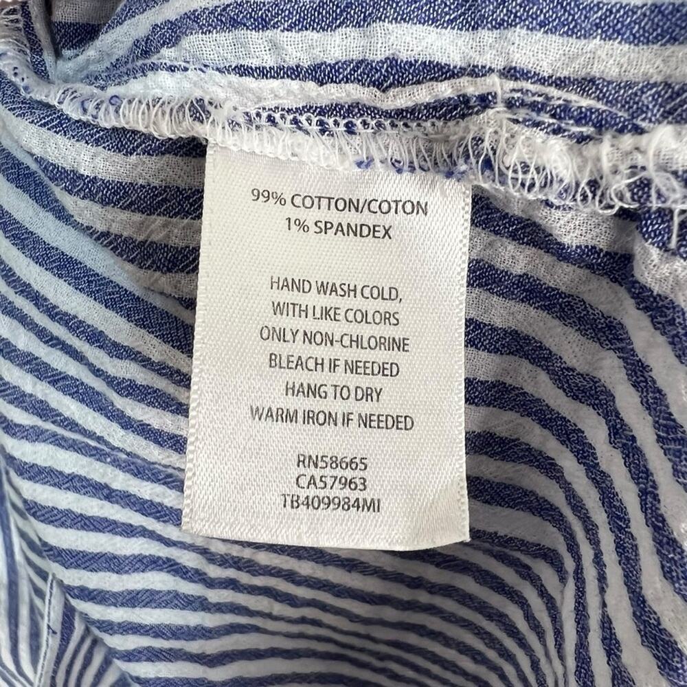 Treasure and Bond Boyfriend Blue White Button Down Women’s Top Size Medium - Picture 6 of 6